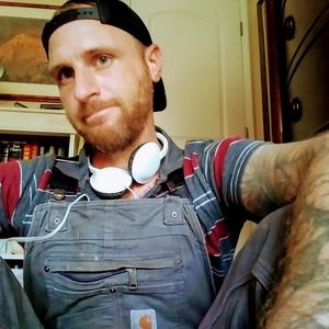 Meet your Posher, Dustin